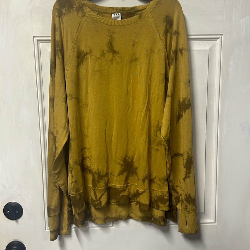 New with tags Medium oversized burnt yellow tie dyed look super soft tunic top